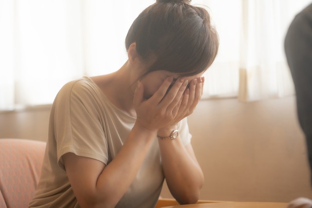 感情の起伏に翻弄される発達・精神障害　※画像はイメージです（buritora/stock.adobe.com）
