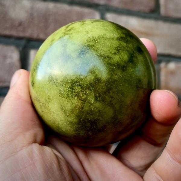 抹茶で作った泥だんご。8時間かけて完成（画像提供：noriko 世界泥だんご協会会長（仮）さん）