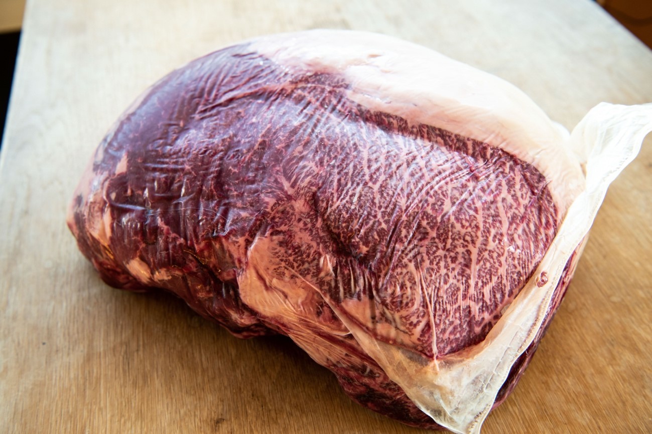 目指すのは 究極の赤身の熟成肉 次世代の畜産家の果てなき挑戦を追う ほ とせなnews