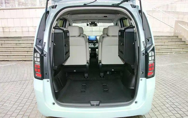 3代目フリード（GT系）の荷室2（提供：norico by ガリバー）