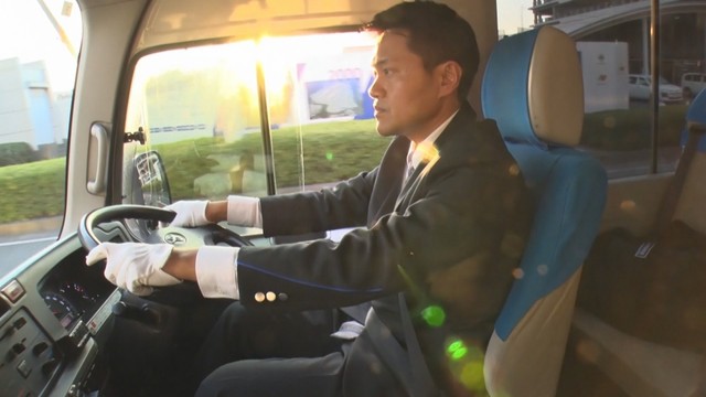 外国人バス運転手が東京でデビュー　羽田空港でCAの送迎を担当　両備グループ