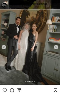 ソフィア・リッチー・グレインジのインスタグラム＠sofiagraingeより