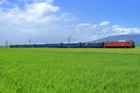 寝台特急「あけぼの」(Fujibusa/stock.adobe.com)