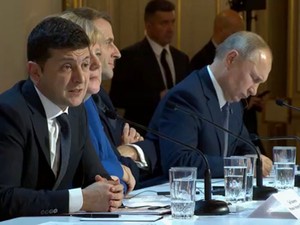 「タブー」破ってロシア語使ったゼレンスキー氏　侵攻前、プーチン氏とただ一度の対面