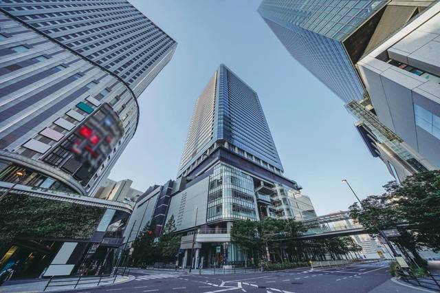 グランフロント大阪へのアクセスはJRに軍配が上がるか（beeboys/stock.adobe.com）