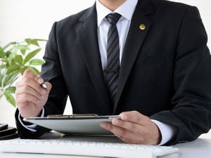 弁護士への相談　まずは無料の相談・セミナー活用を