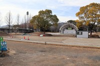全国都市緑化フェアｉｎ京都丹波に向け、整備が進む亀岡運動公園（２０２６年２月、亀岡市曽我部町）
