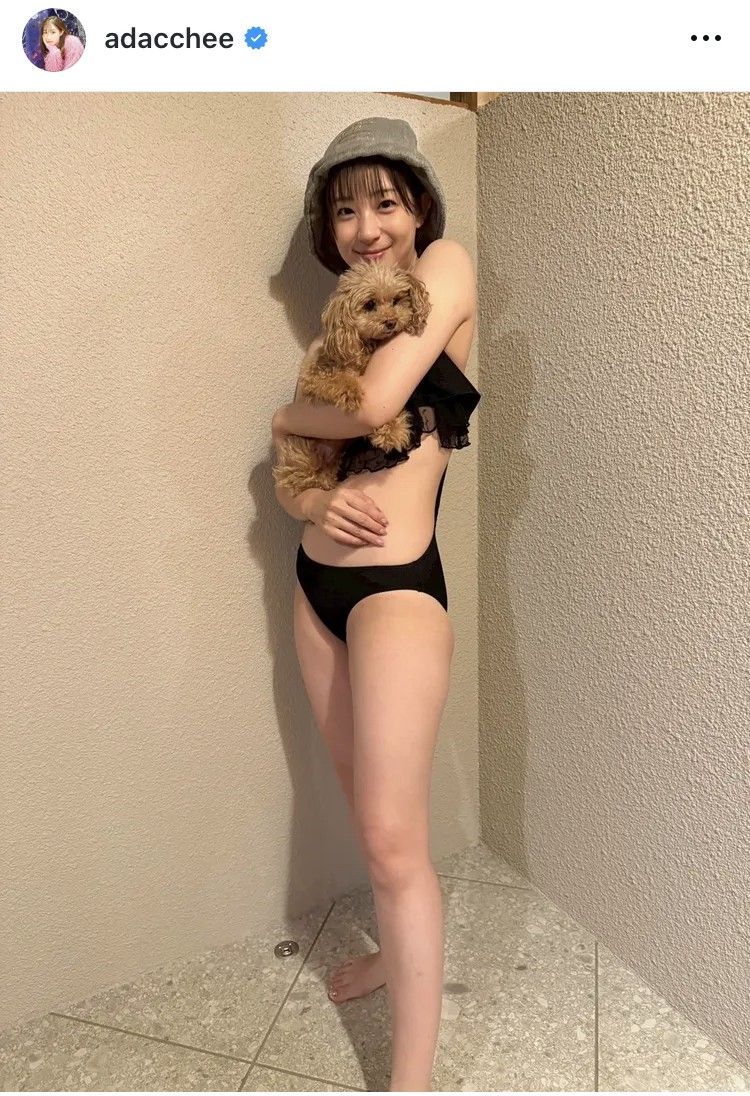 足立 梨花 パンツ