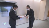 陳情書の受け渡し（11月22日）