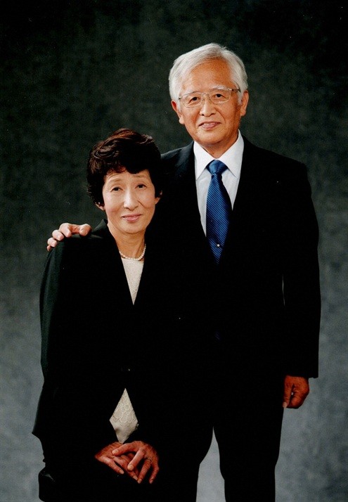 半世紀を経て奇跡の結婚をした新婚さん