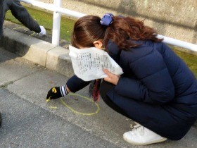 犬の「フン害」なくそう　加古川でもチョーク作戦がスタート