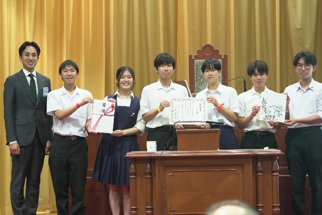 県立高松高等学校 チーム「一票打線」