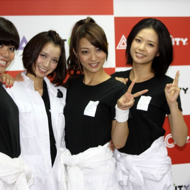 SDN48の（左から）西国原礼子、芹那、ＫＯＮＡＮ、近藤さや香＝2011年7月撮影