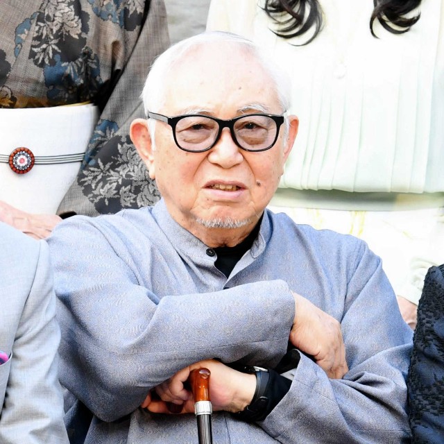 「やすらぎの刻～道」舞台あいさつの倉本聰氏=2019年