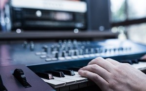 楽器売り上げUPランキング3位のPA機器・デジタル楽器（提供画像）