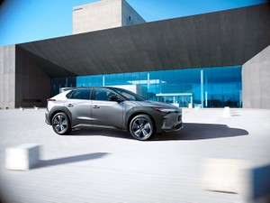 Strategi bisnis Toyota Japan terbaru dalam pengembangan mobil listrik