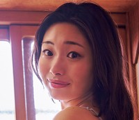 星野琴（撮影／ANI（スチャダラパー）　ヘアメイク／KEIKO（renewal）　スタイリング／田中陽子　撮影サポート／スギゾー）