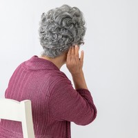 認知症を引き起こす要因はさまざまですが、難聴が大きな要因となっていることはあまり知られていないようです（buritora/stock.adobe.com）