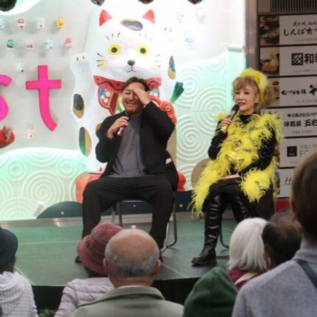 会場は時折笑いに包まれた