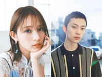 「ＲｅＴｕｎｅ」でダブル主演する桃果（左）と栗原颯人（©２０２５　ＯＫＡＹＡＭＡ　ＦＩＬＭ　ＰＲＯＪＥＣＴ）