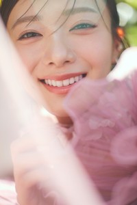 『ゼクシィ国内リゾートウエディング2026 Summer & Autumn』の表紙に登場した櫻坂46・田村保乃さん