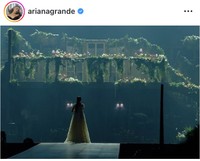 アリアナ・グランデのインスタグラム＠arianagrandeより
