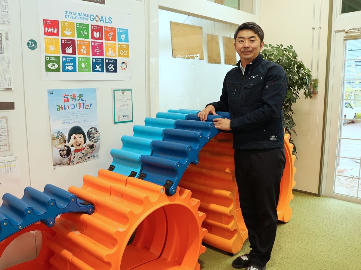 稼げぬ「原価積み上げ」から脱却 公園遊具のミヤックス3代目は顧客視点