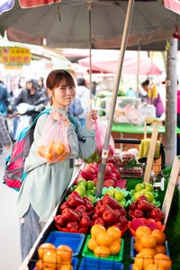 小野六花デビュー6周年記念写真集『6』（ジーオーティー）