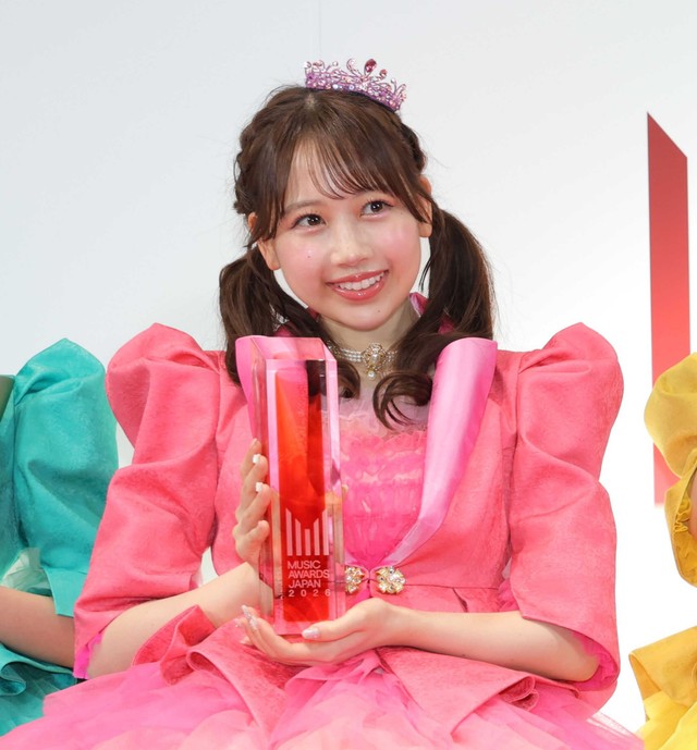 FRUITS ZIPPERの松本かれん