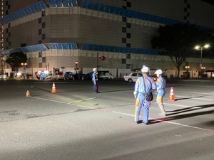 仙台駅近くの交差点で歩行者が軽乗用車にはねられる