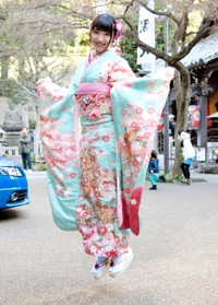 山崎エリイ(2018年撮影)