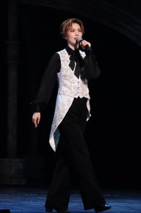 彩風咲奈　退団後初コンサート「no man’s land」