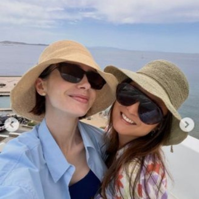 リリー・コリンズのインスタグラム＠lilyjcollinsより