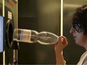 ペットボトルを乗車券と交換、ごみ問題にあえぐローマで新アイデア