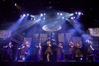 ×純文学少女歌劇団第２回公演「マエストロには背を向けよ」ライブステージより　(C)×純文学少女歌劇団