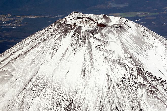 Yamanashi to bill Mt. Fuji climbers for off-season chopper rescues
