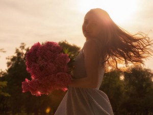 顔の真ん中のほくろは「珍しいでしょ」と笑顔で見せる。「自分の証」だから