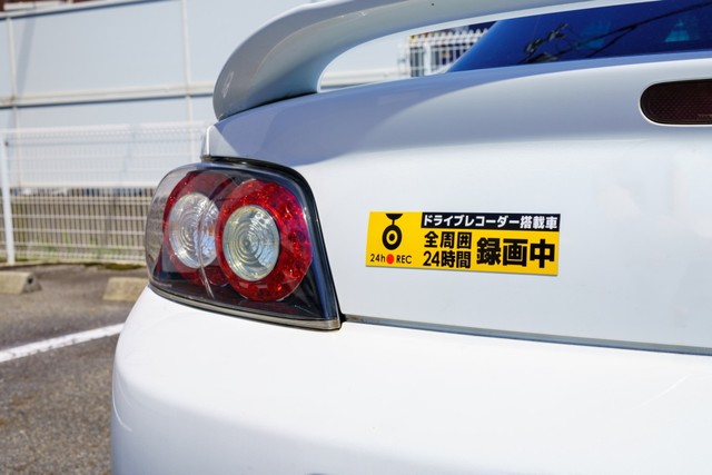 車にステッカーは貼っていい？　※画像はイメージです（photoAC）