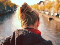 自分を嫌いになる生き方は苦しい。少しずつ、自分を褒められる行動を