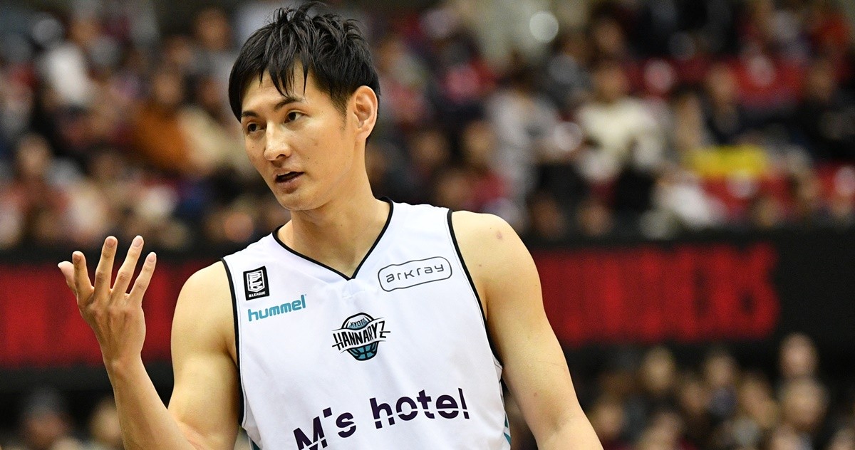 バスケ - バスケがしたくて、少年は仲間を連れて街に出た 岡田優介1