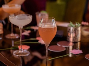 夜の顔は「22歳、頑張ります」。彼氏や家族に重ねた噓、そして迷子になった