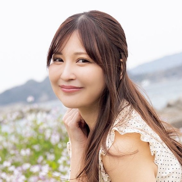 成瀬かのん（撮影／武田敏将　ヘアメイク／堀口有紀　スタイリング／毛塚由恵）