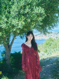 堀未央奈さん写真集（撮影：藤原宏) 