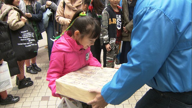 1億円の重さは？税金について考えるイベント　 香川・高松市