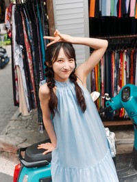 長友彩海の写真集「予定外の瞳」（KADOKAWA）より