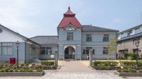 赤い屋根がかわいい勝央町のシンボル  国登録有形文化財のモダン建築で企画展　6月20日には見学会