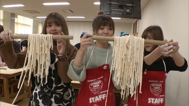 香川の“うどん文化”を肌で感じて…大学生がオリジナルの年明けうどん作りに挑戦！