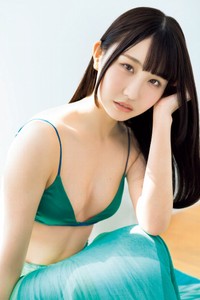 「FLASH」（25年4月30日発売号）に登場した深江有恵ⓒ光文社／週刊FLASH（写真・矢西誠二）