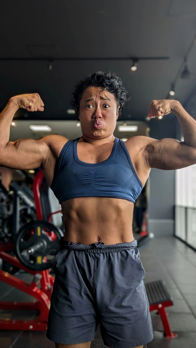 ＜アフター＞筋肉隆々な現在の様子/マッスルキユーピーさん（Instagram/Threads【@kewpie_______】）提供