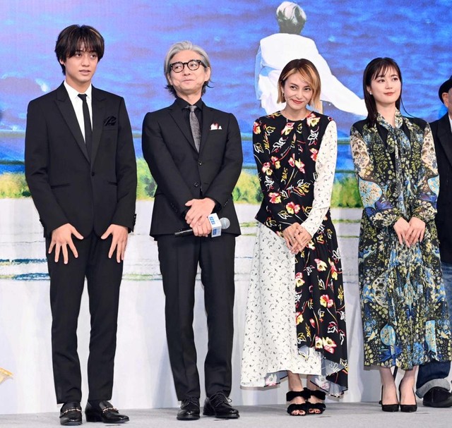 コトー先生、白髪で帰ってきた 吉岡秀隆＆柴咲コウが夫婦愛 16